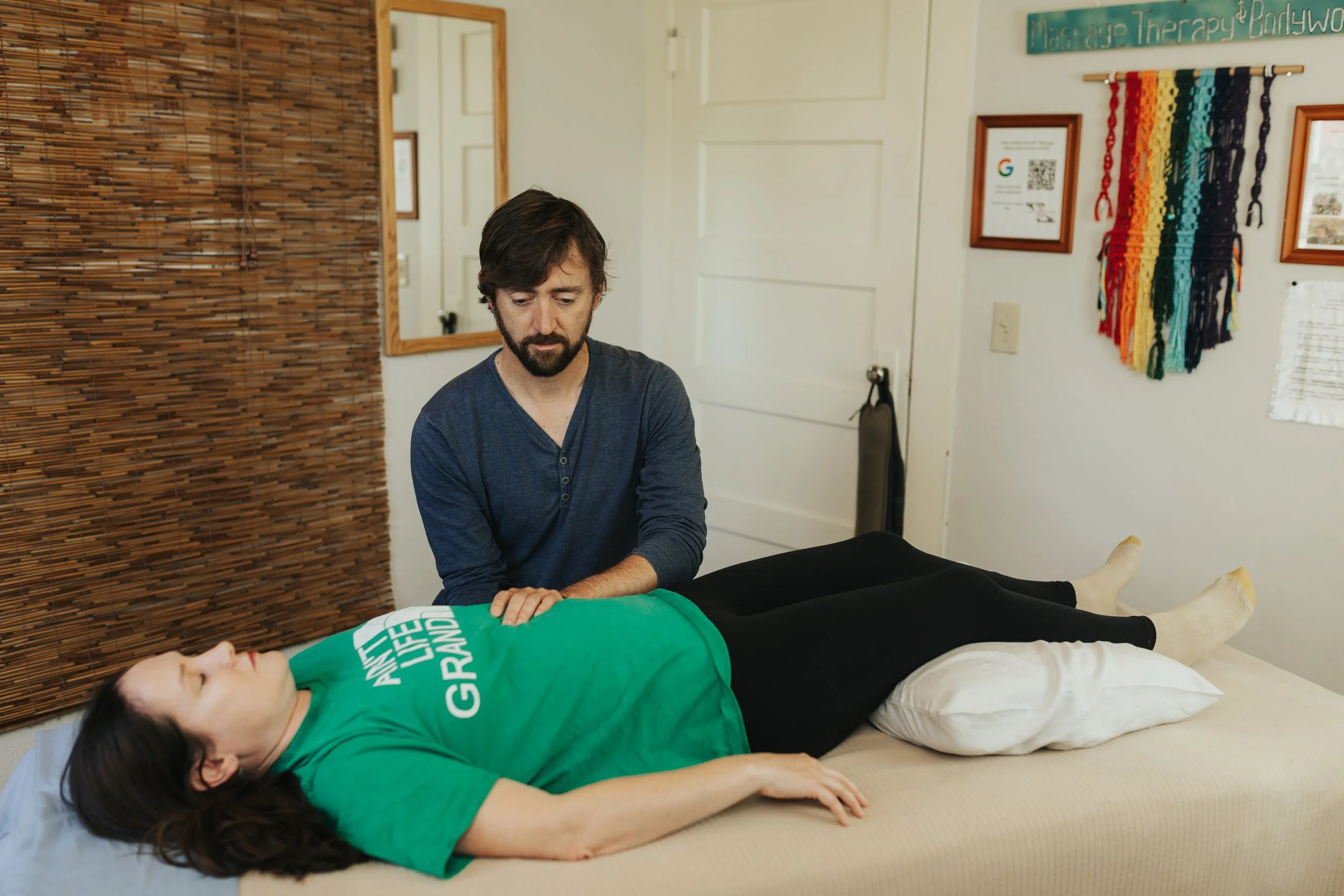Careful abdominal assessment during a therapeutic bodywork session
